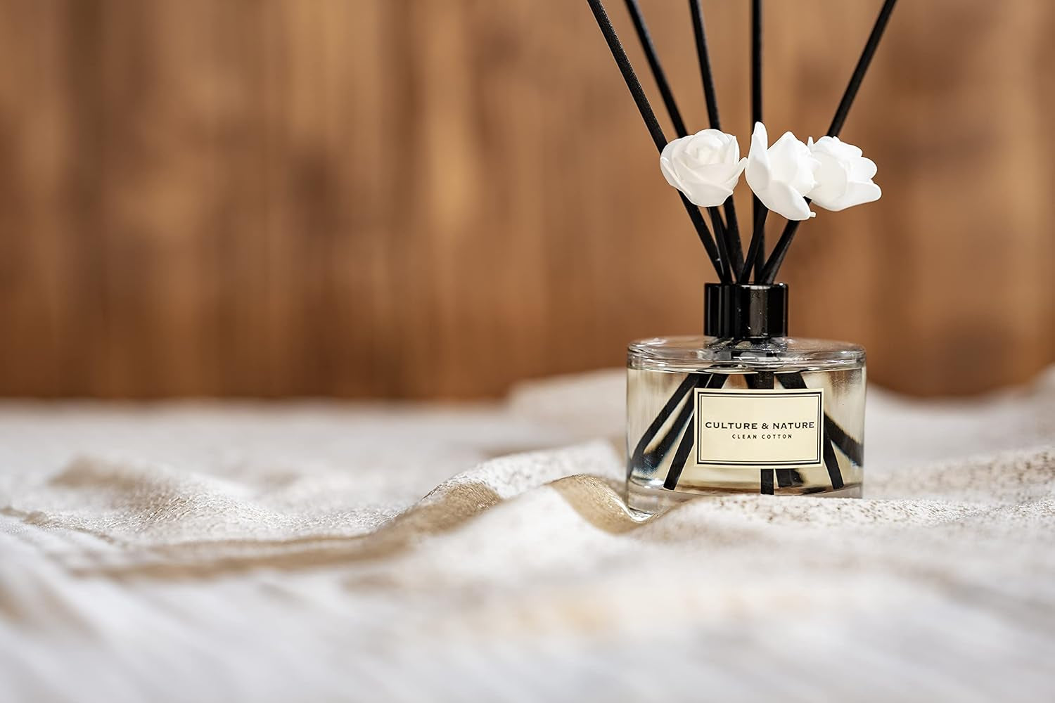 Reed Diffuser Set 6.7Oz (200Ml) April Flower Scented Diffuser with Sticks Home Fragrance Reed Diffuser for Bathroom Shelf Decor