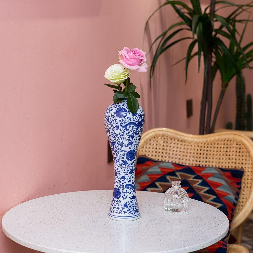 Antique Handmade Chinese Blue and White Porcelain Decorative Glazed Fish Tail Vase for Home Decor, Living Room